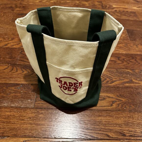 Mommy & Me NEW Trader Joe's Canvas Tote Bags Embroidered Reusable Pockets Green - Picture 15 of 16
